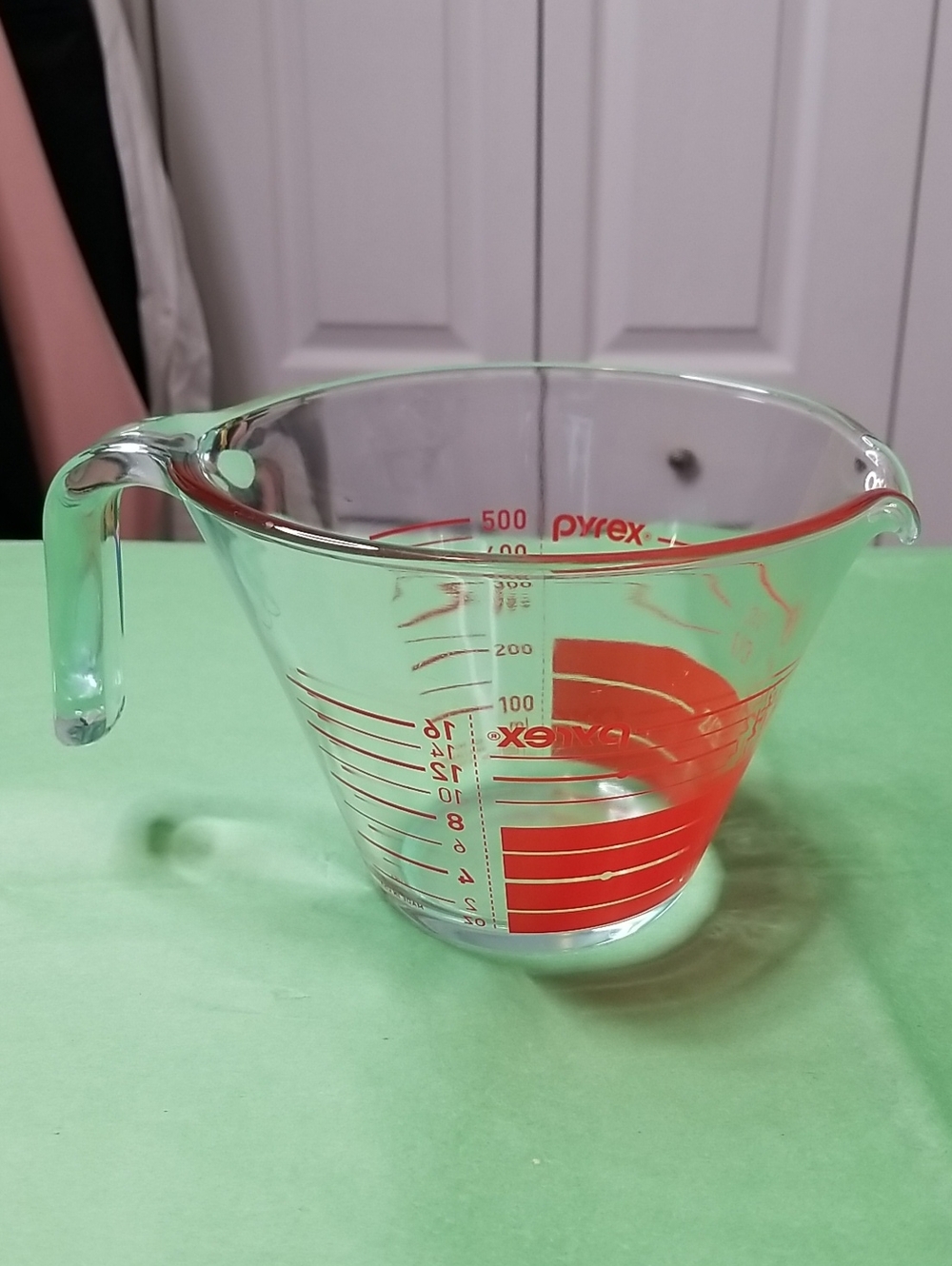PYREX 2 Cup Glass  Measuring Cup EUC